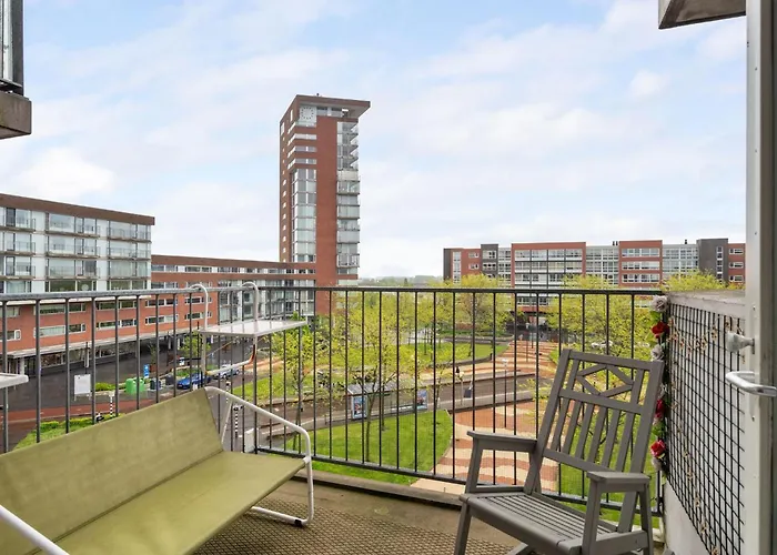 A Cozy And Furnished In Shared Modern Habitación en casa particular *