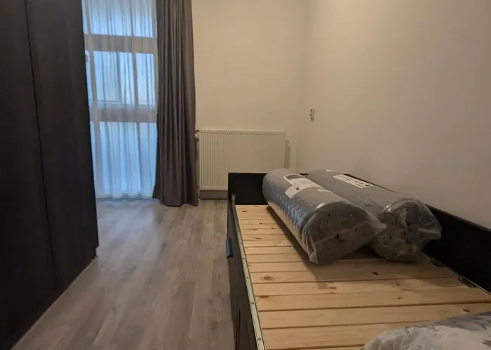 A Cozy And Furnished In Shared Modern Habitación en casa particular Barendrecht