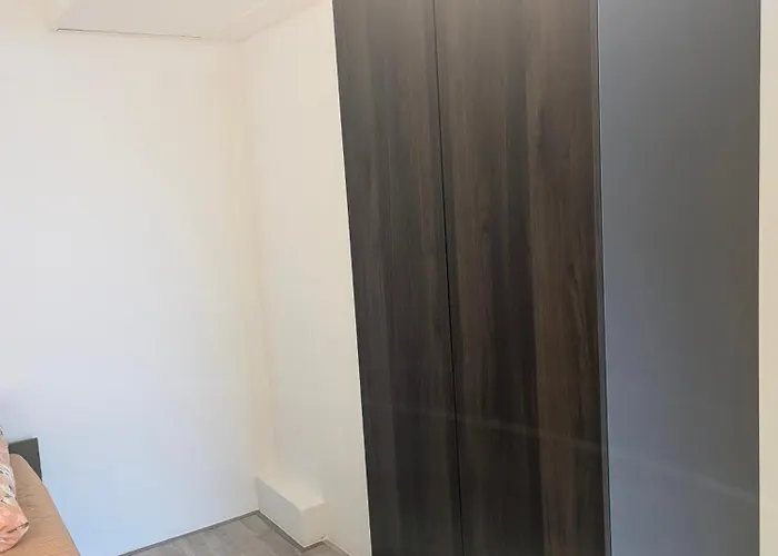 A Cozy And Furnished In Shared Modern